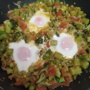 sarten de huevos con verduras